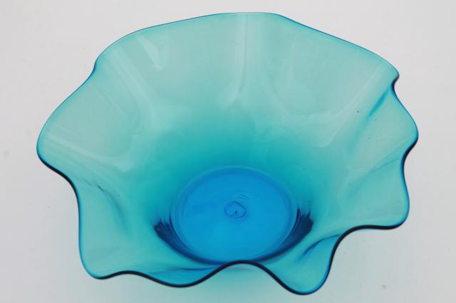 photo of aqua ocean blue art glass bowl, hand blown Mexican glass, vintage Mexico souvenir #3