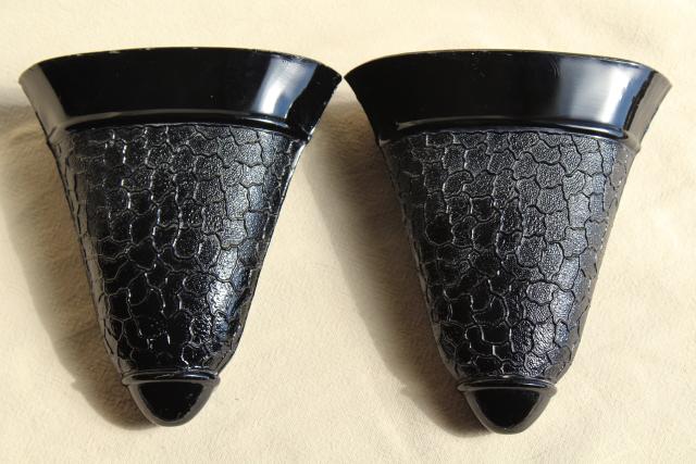 photo of art deco ebony black glass wall pocket vases pair, vintage Imperial crackle pattern glass #1