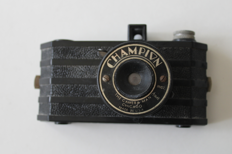 photo of art deco vintage Champion The Cameraman plastic camera, fun retro photo prop not working #1