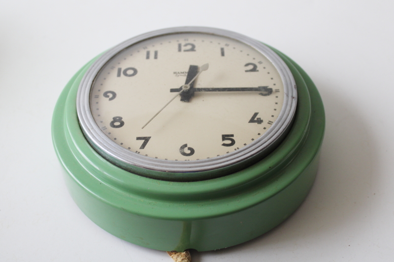 photo of art deco vintage working electric wall clock, Hammond Sychronous jadite green metal frame #3