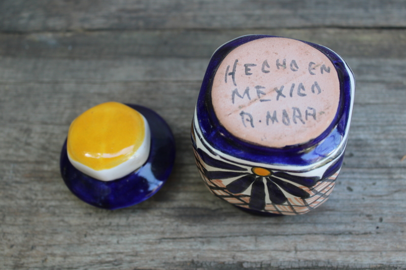 photo of artist signed hand painted Mexican pottery spice jar w/ lid, Talavera style vintage Mexico  #4