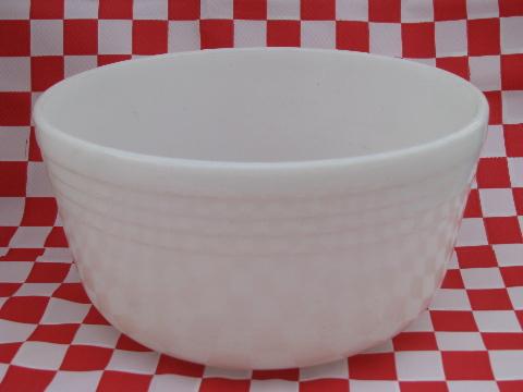 photo of assorted vintage mixer bowls, old white milk glass mixing bowl lot #4