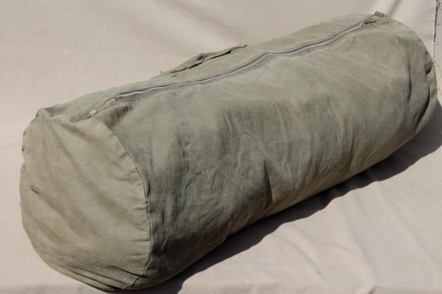 photo of authentic old Army duffel bag, vintage drab cotton canvas duffle bag w/ metal zipper #4
