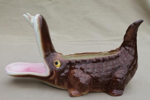 photo of baby alligator kitchen sponge holder, vintage Japan painted ceramic gator #4