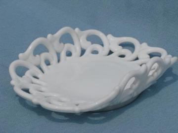 catalog photo of backward C lace edge banana boat fruit bowl, vintage Fenton milk glass