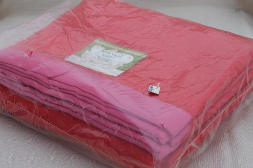 photo of barn red camp blanket, new old stock vintage blanket w/ original label #1