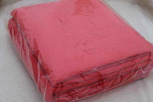 photo of barn red camp blanket, new old stock vintage blanket w/ original label #4