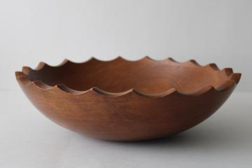 catalog photo of big chunky wood bowl w/ scalloped edge, country kitchen vintage salad bowl rustic cottage decor 