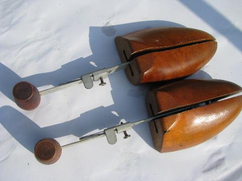 photo of big lot of wood shoe trees / stretchers, old & newer cedar / metal feet #7