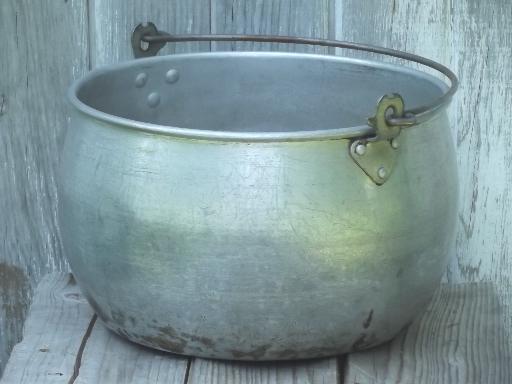 photo of big old aluminum jelly kettle or camping cook pot w/ wire bail handle #4