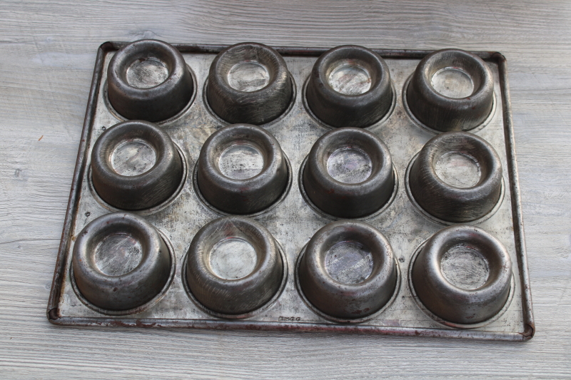 photo of big old bakery pan to make 12 individual shortcakes, sponge cake dessert cup mold #1