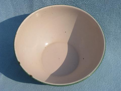 photo of big old enamelware kitchen bowl, vintage jadite green & pale pink! #2