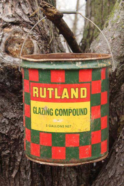 photo of big old metal bucket, Rutland red & green checkerboard plaid paint rustic vintage Christmas #1