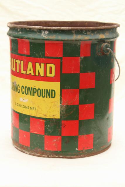 photo of big old metal bucket, Rutland red & green checkerboard plaid paint rustic vintage Christmas #2