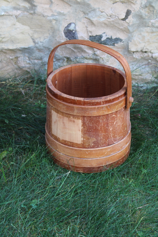 photo of big old wood stave bucket, banded wooden pail, rustic primitive vintage farmhouse decor #3