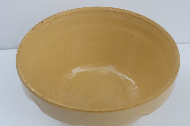 photo of big old yellow ware pottery mixing bowl 12 inch diameter, 1920s vintage Ransbottom Roseville?  #8