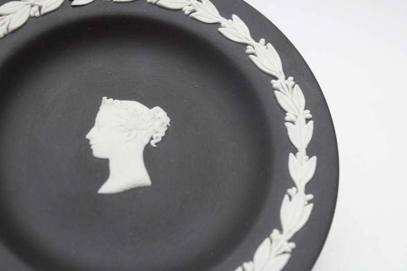 photo of black & white Jasperware Wedgwood china trinket dish, lady's head cameo Queen Victoria  #2