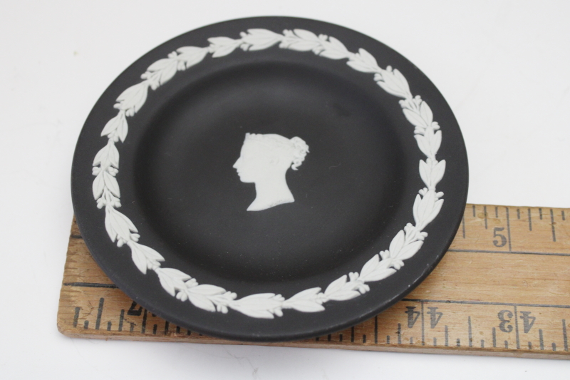photo of black & white Jasperware Wedgwood china trinket dish, lady's head cameo Queen Victoria  #5