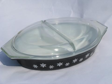 photo of black & white snowflake vintage Pyrex divided casserole dish w/glass lid #1