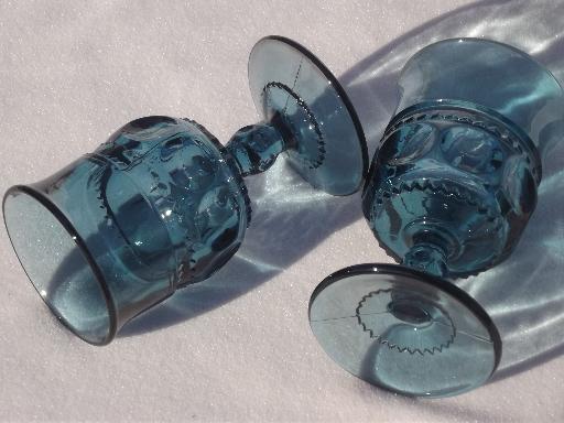 photo of blue King's Crown vintage cordial wine glasses, Kings Crown Indiana glass #3