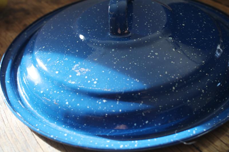 photo of blue and white spatter graniteware enamel metal kettle or bail handle pot w/ lid #4