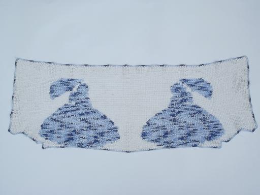 photo of blue belles vintage sunbonnet lady crochet lace valance or dresser scarf #1