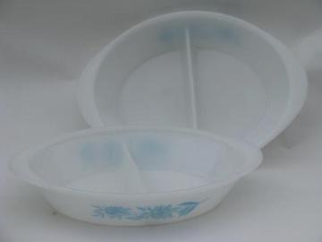 catalog photo of blue floral pattern vintage Glasbake kitchen glass ovenware pans