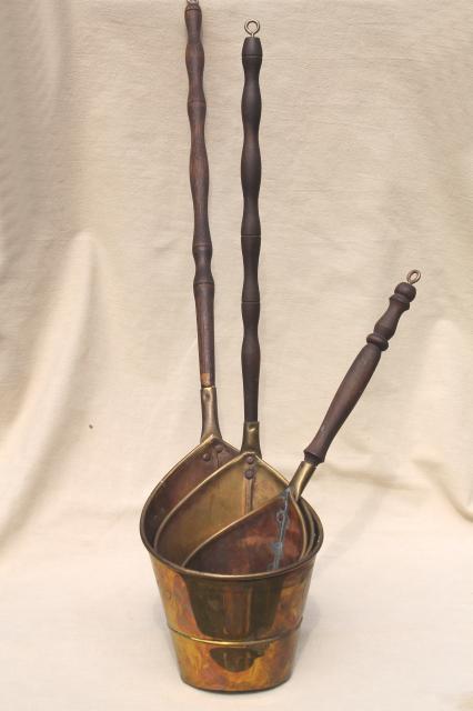 photo of brass dipper pails w/ long wood handles, vintage reproduction antique metalware #4