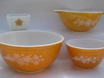 catalog photo of butterfly gold vintage Pyrex kitchen glass lot, fridge box, asst. bowls