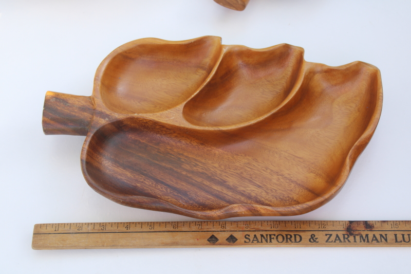 photo of carved monkey pod wood bowls w/ vintage Hawaii labels, large leaf shape salad bowl & snack bowls #2