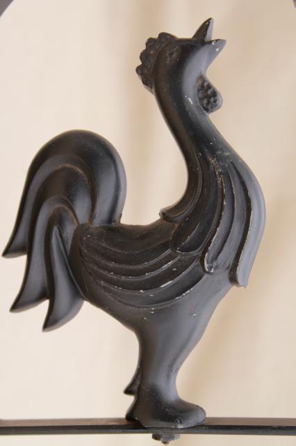 photo of cast iron all metal rooster wall mount lamp, 40s - 50s vintage pin-up type light #3