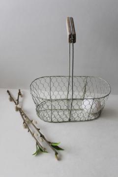 catalog photo of chicken wire egg basket w/ wood handle, modern farmhouse rustic decor