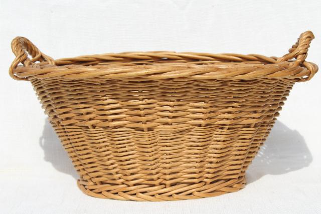 photo of child's size vintage wicker laundry basket for wash day, washing doll clothes #3