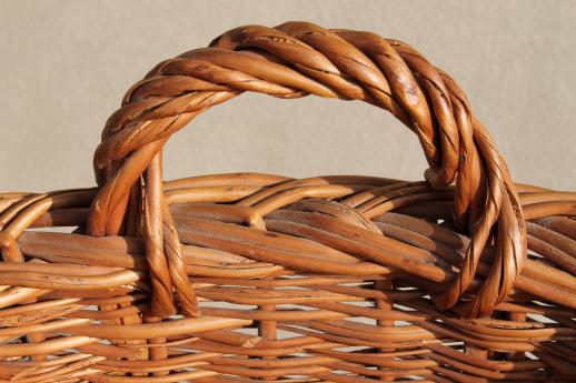 photo of child's size vintage wicker laundry basket for wash day, washing doll clothes #7