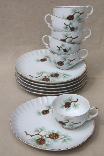 photo of china snack sets w/ rustic pine pinecones pattern plates & tea cups, vintage holiday dishes #2