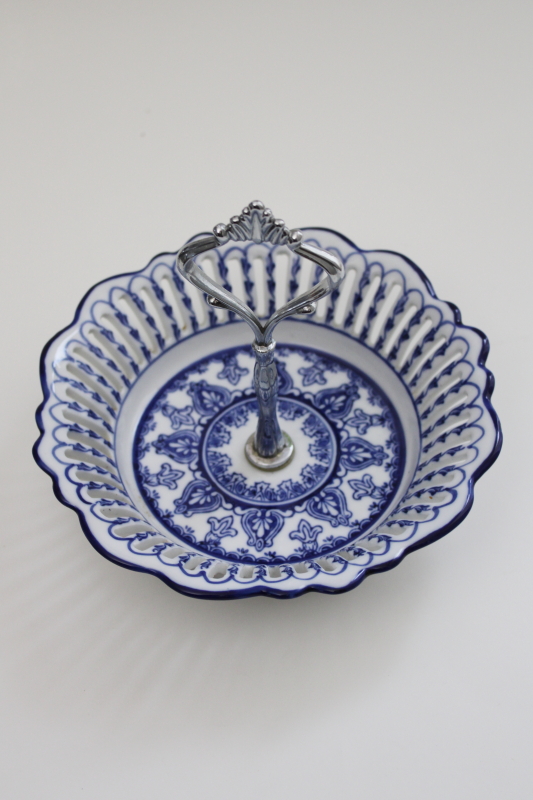 photo of chinoiserie blue & white china candy tray w/ center handle, fancy serving dish or jewelry holder #1