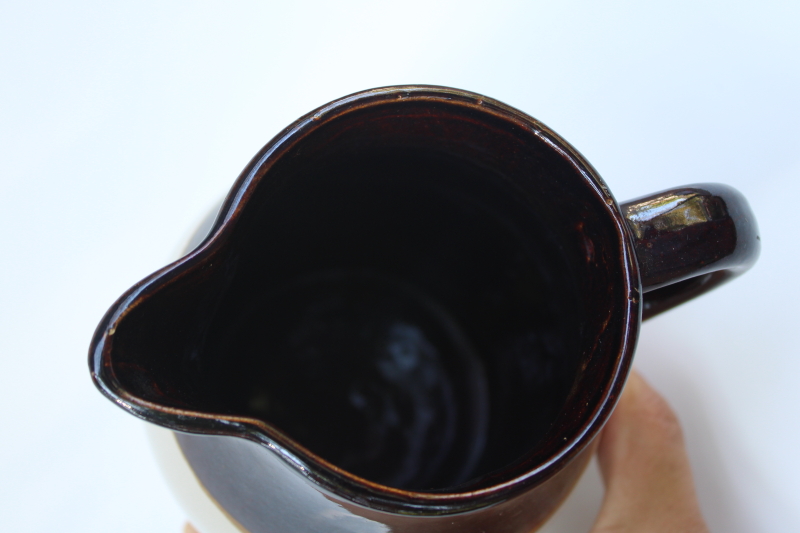 photo of chunky stoneware pottery pitcher, primitive vintage country farmhouse kitchenware #3