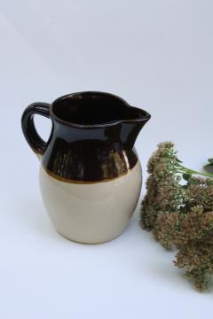 catalog photo of chunky stoneware pottery pitcher, primitive vintage country farmhouse kitchenware 