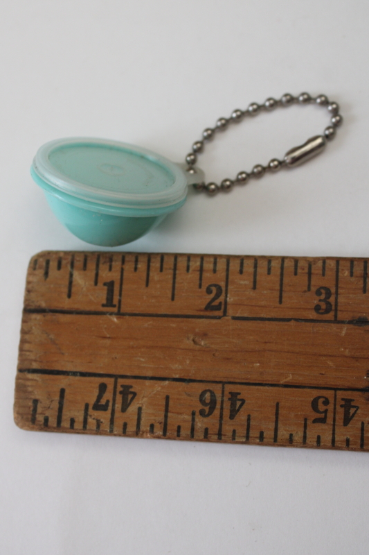 photo of classic vintage Tupperware bowl charm or key chain, miniature green bowl w/ real working snap on lid  #1