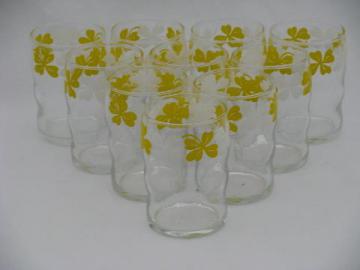 catalog photo of clover in yellow and white, 10 vintage kitchen glass glasses