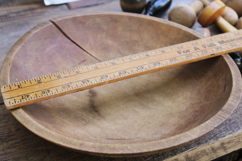 photo of collection of 22 antique vintage wood sock darners darning eggs in big old primitive wooden bowl  #9
