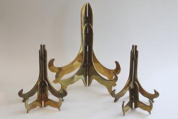 collection of solid brass plate stands, large & small vintage display stands 