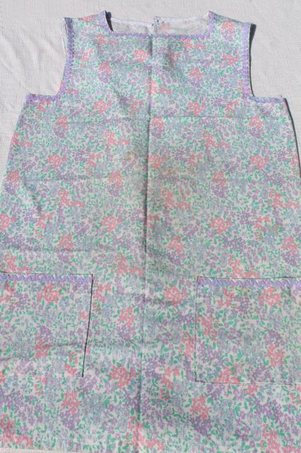 photo of collection of vintage aprons, retro prints and colors, pinafore, kitchen smock & half aprons #8