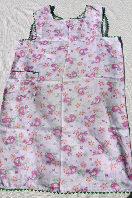 photo of collection of vintage aprons, retro prints and colors, pinafore, kitchen smock & half aprons #14