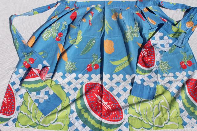 photo of collection of vintage aprons, retro prints and colors, pinafore, kitchen smock & half aprons #16