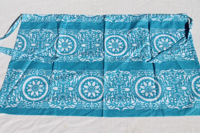 photo of collection of vintage aprons, retro prints and colors, pinafore, kitchen smock & half aprons #17