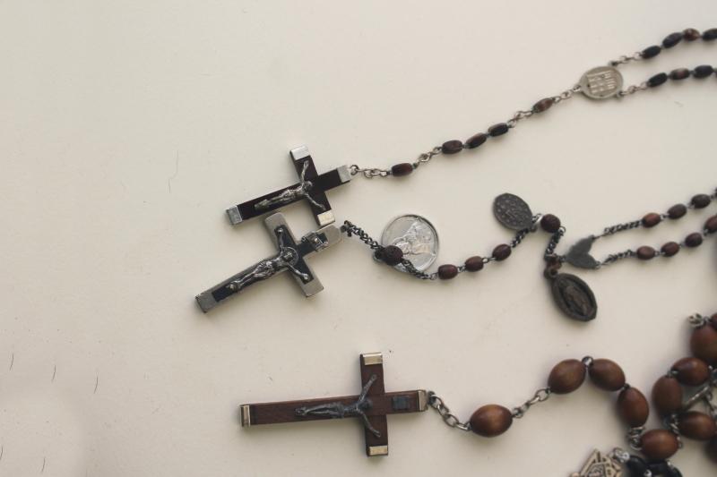 photo of collection of vintage rosaries, Catholic cross prayer beads necklace w/ medals #4