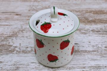catalog photo of cottagecore vintage ceramic strawberry jam jar or sugar bowl, pin dotted strawberries print 