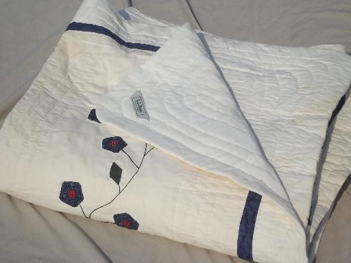 photo of cotton applique quilt bedspread w/ old time Maine scenes, vintage LL Bean #2