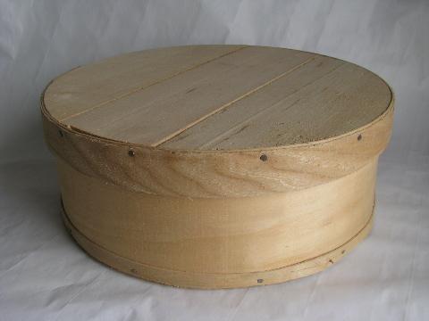 photo of country primitive old wood band box, vintage round wooden cheese box #1